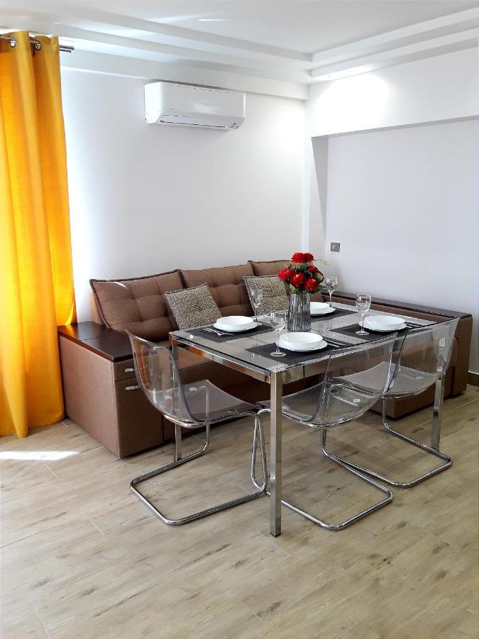 Light Apartment Center City Chisinau Ngoại thất bức ảnh