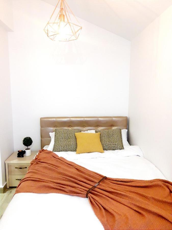 Light Apartment Center City Chisinau Ngoại thất bức ảnh