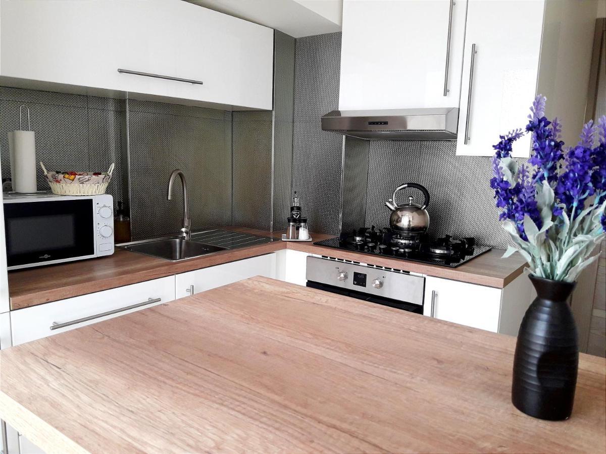 Light Apartment Center City Chisinau Ngoại thất bức ảnh